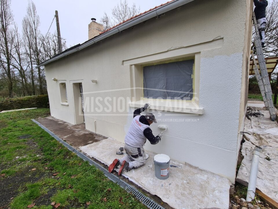 Photo pendant 1 Ravalement de façade avec revêtement thermo-régulateur Nantes